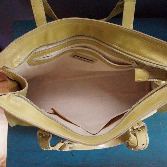 Francesco Biasia Chartreuse Shoulder Bag - Picture 4 of 8
